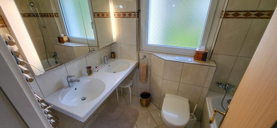 Shower, Toilet, Bathroom, Bath