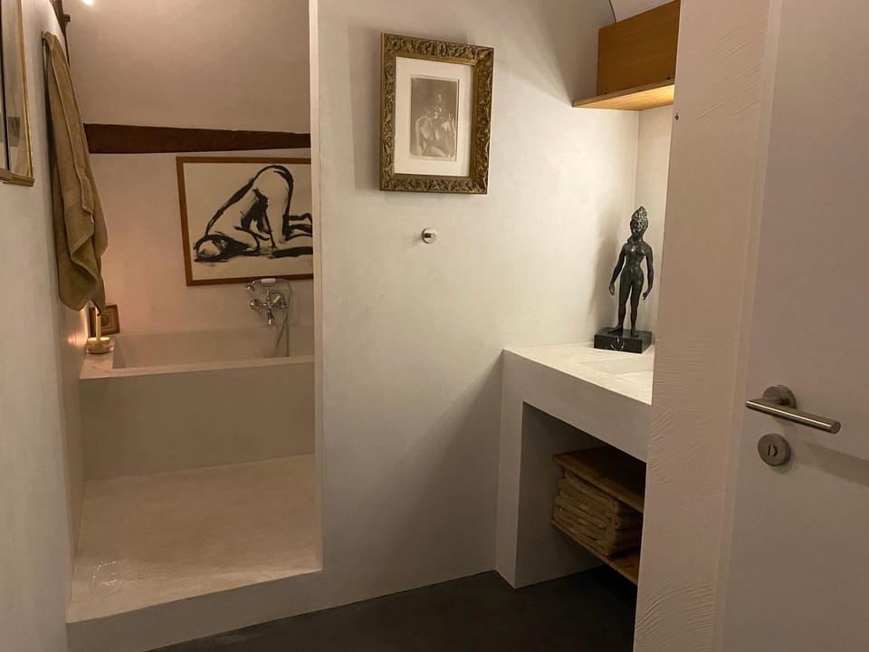 Bathroom, Bath