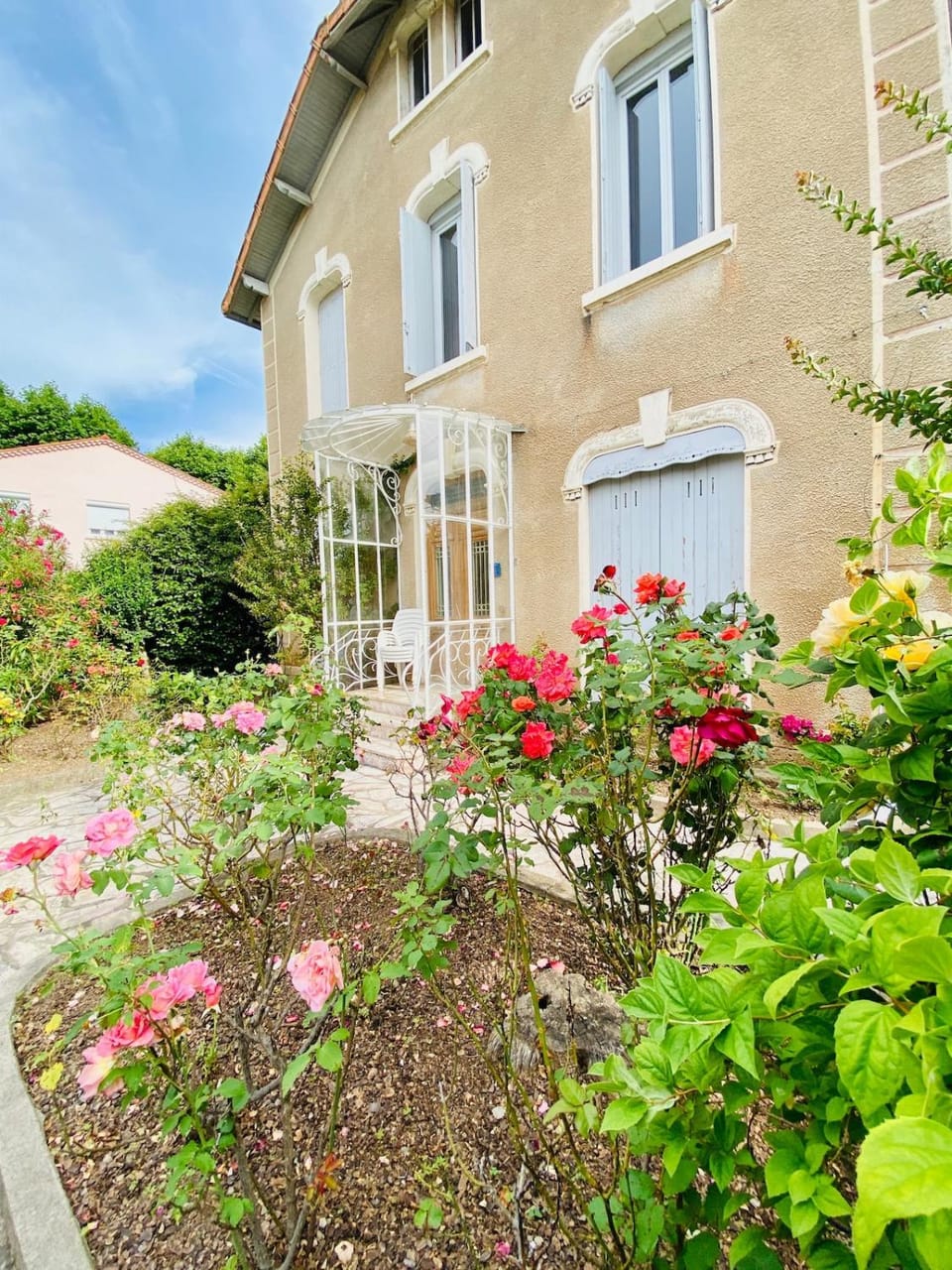 Property building, Spring, Garden