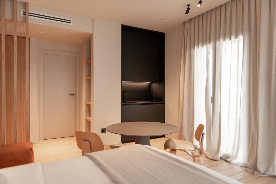 Bed, Living room, Seating area