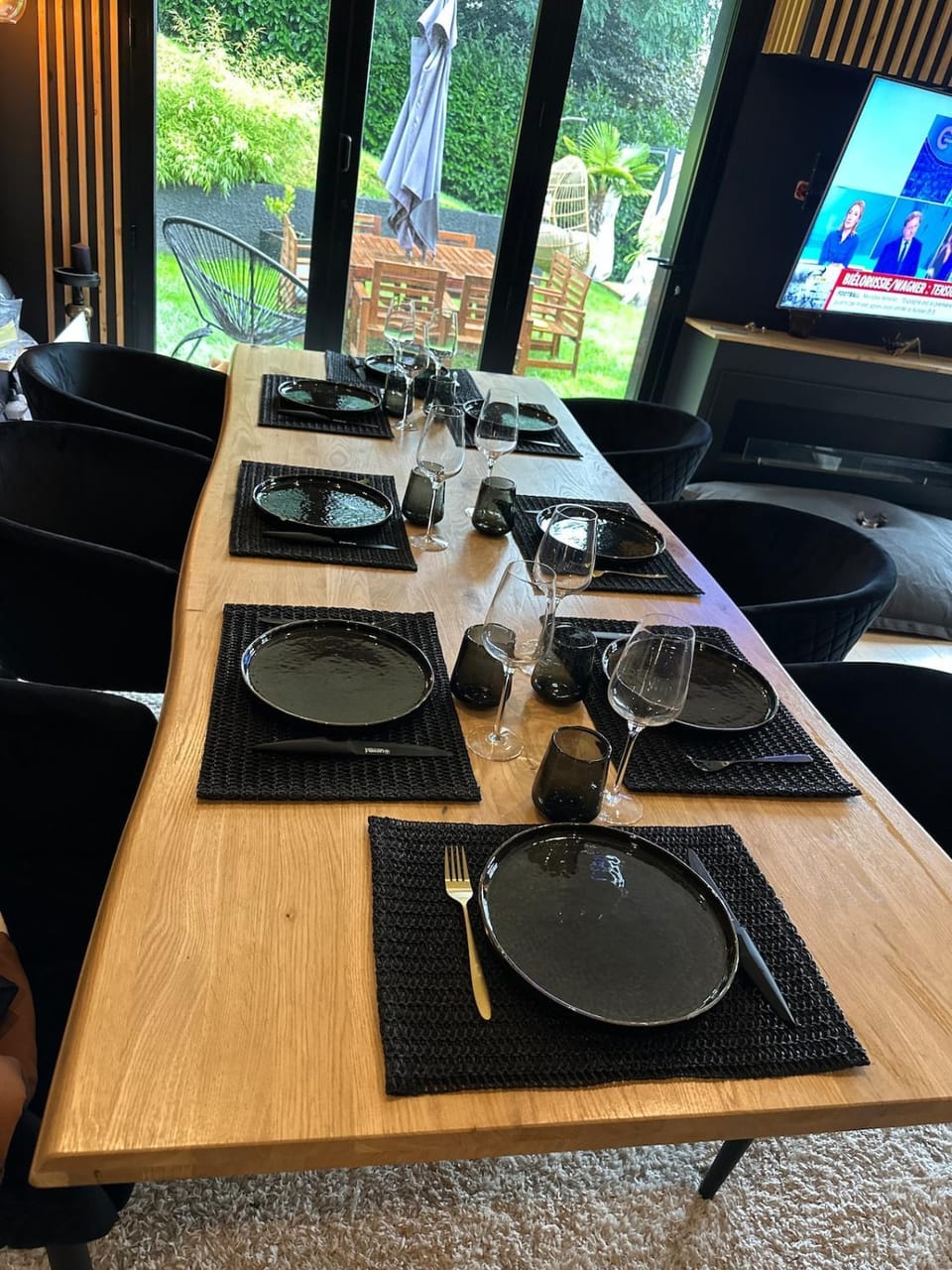 TV and multimedia, Dining area