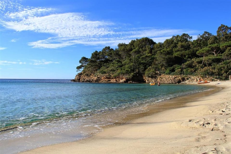 T2 with Sea View - Domaine de la Pinède - Heated Pool Apartment in Le Lavandou