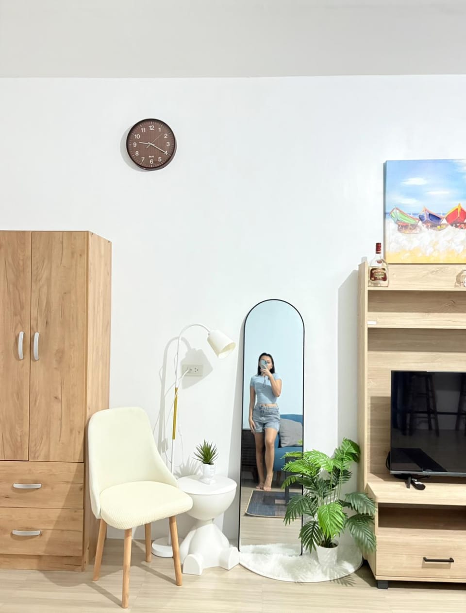 TV and multimedia, hair dresser