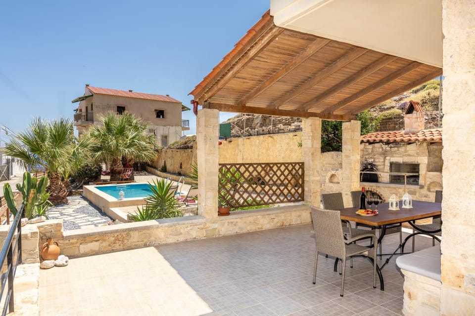 Aeriko Villa with Private pool - Where mountains meet the sea House in Crete