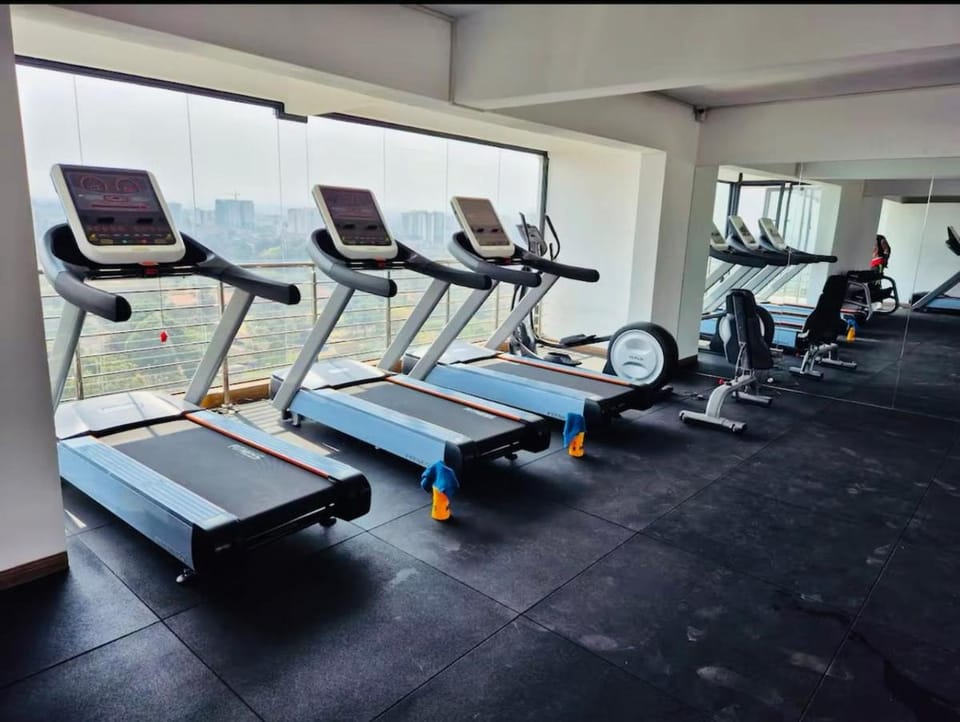 Stylish 2br sunset view pool gym sauna work desk Apartment in Nairobi County