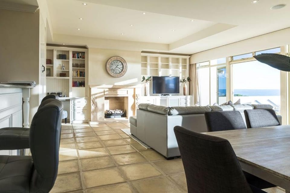 Beach Bliss - Ocean Views - Private Beach Access House in Adelaide