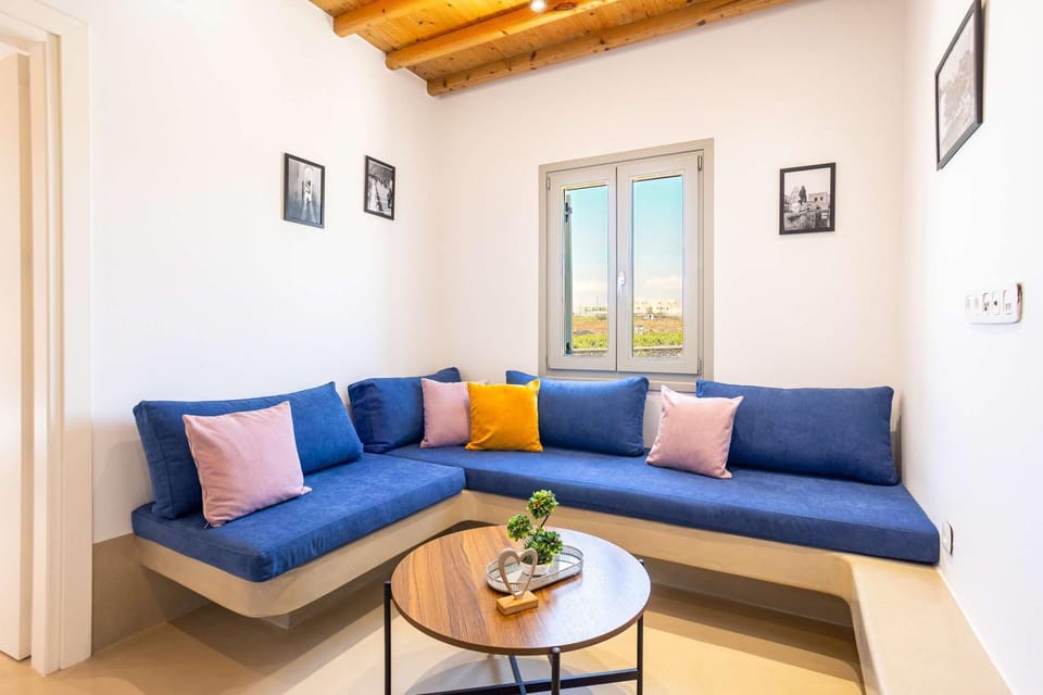 Assyr A - Santorini Cozy Cycladic Retreat House in Santorini