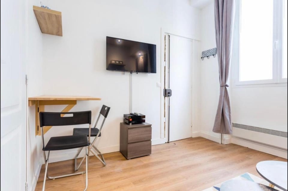 TV and multimedia, Dining area