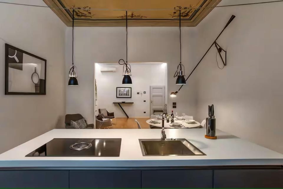 Kitchen or kitchenette, Seating area, kitchen