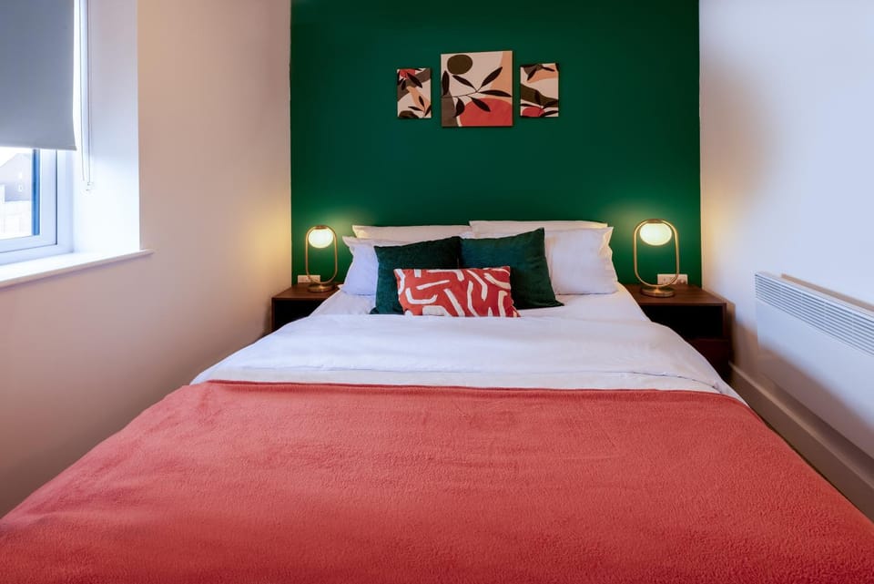 Bed, Photo of the whole room, Bedroom