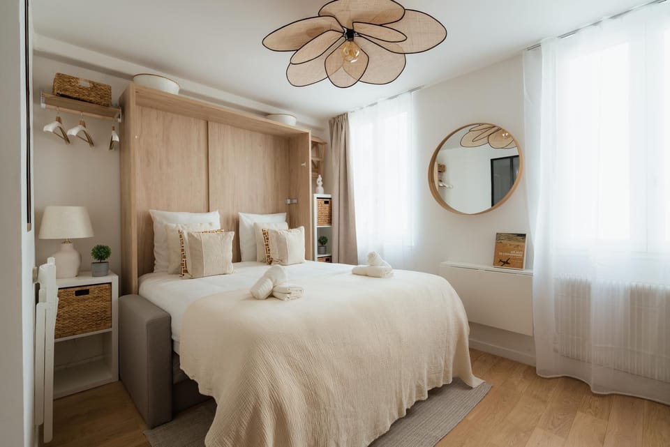 Bed, Bedroom