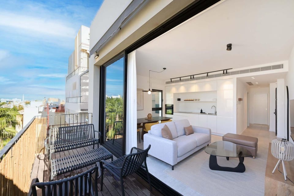 Balcony/Terrace, Living room