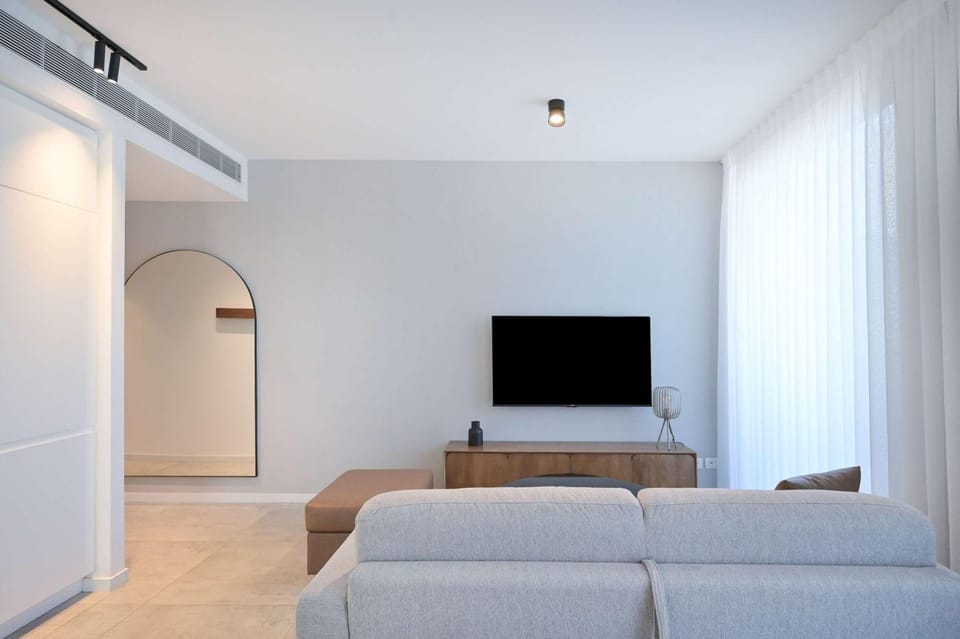 TV and multimedia, Seating area
