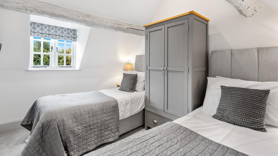 Bed, Bedroom, wardrobe