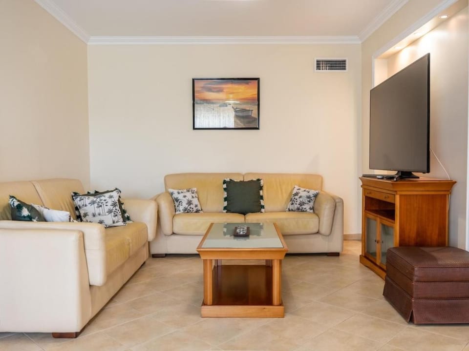 Oura Sunrise 3B Apartment by Stay ici Apartment in Albufeira