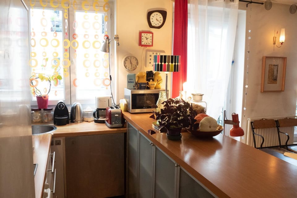 Authentic And Charming Accommodation Apartment in Paris
