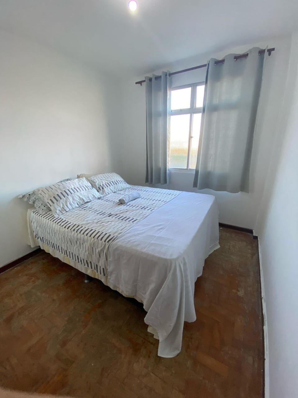 Quarto no Rio Vermelho laranja Apartment in Salvador