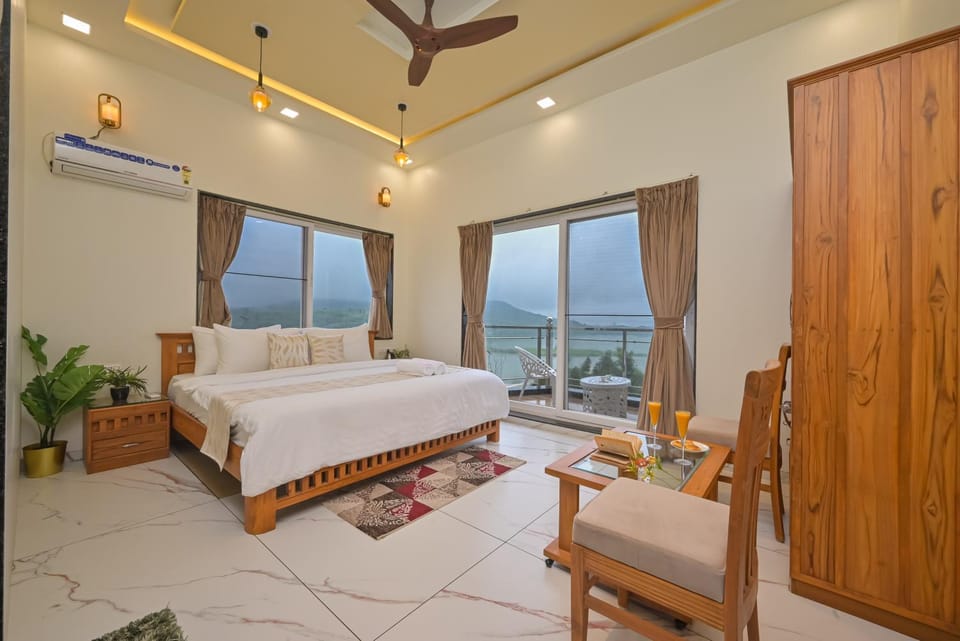 Bed, Natural landscape, Photo of the whole room, Bedroom, wardrobe