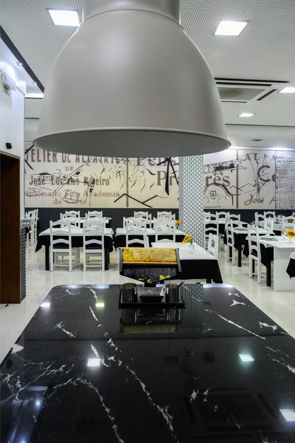 Restaurant/places to eat, Banquet/Function facilities