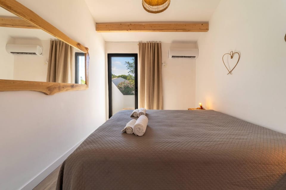 Falésia Coast Villa by HelloVacations Villa in Olhos de Água