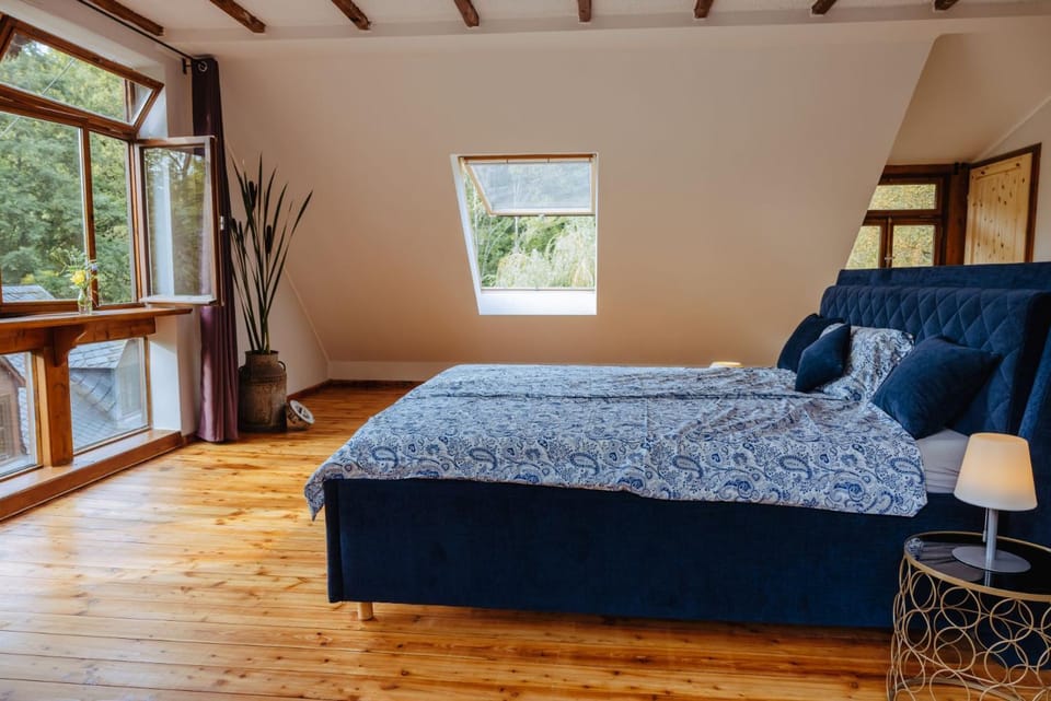 Bed, View (from property/room), Photo of the whole room, Bedroom