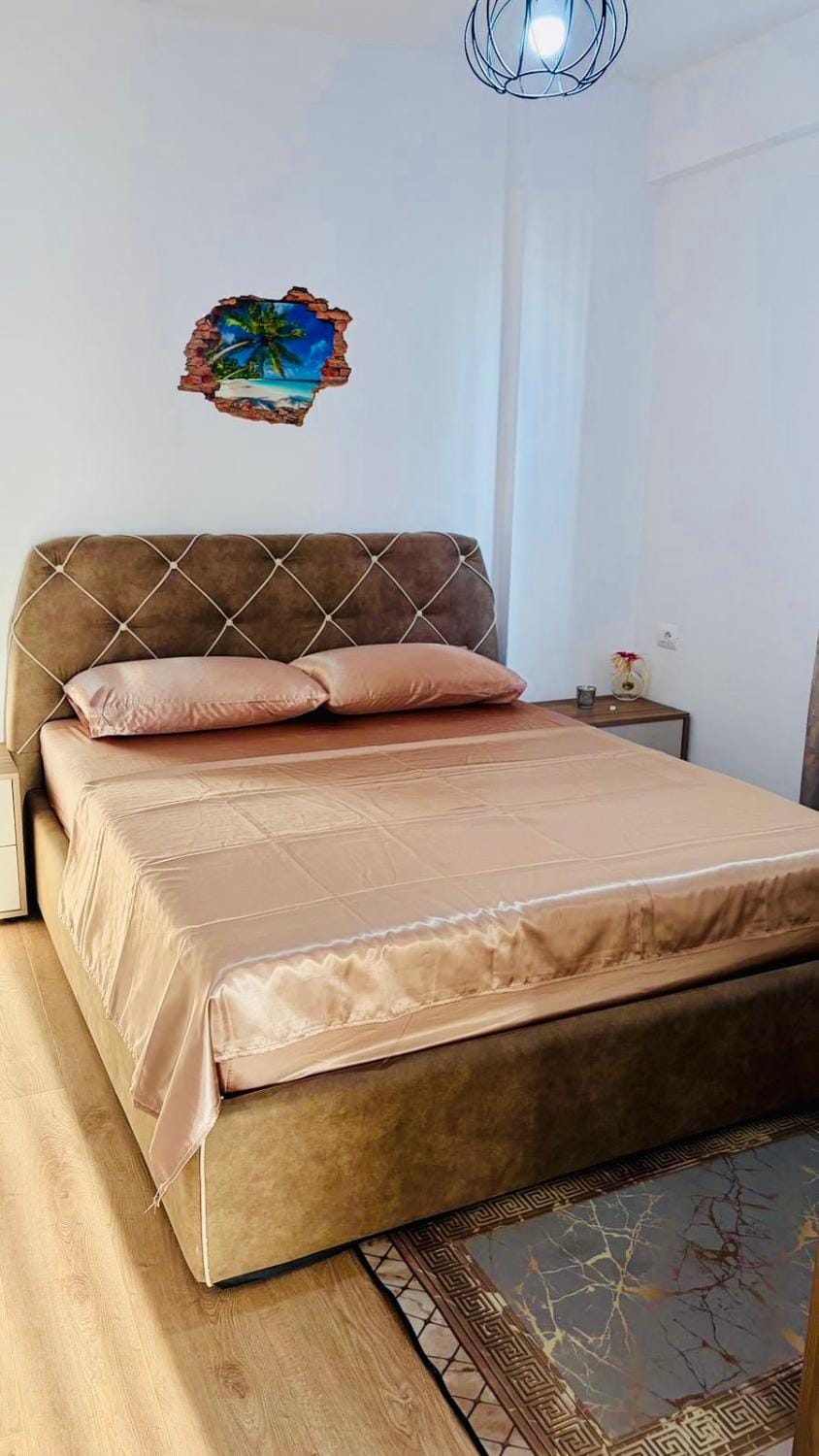 First-One Apartment Riesen Terrasse mit Meerblick 6 Personen 2u1 Zimmer Apartment in Sarandë