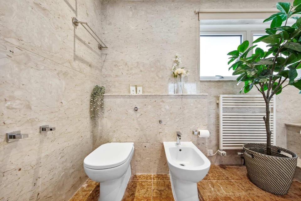 Toilet, Bathroom