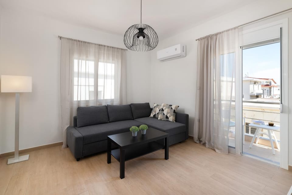Living room, Seating area, air conditioner