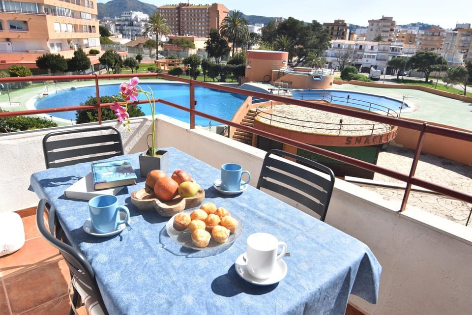 Balcony/Terrace, Swimming pool