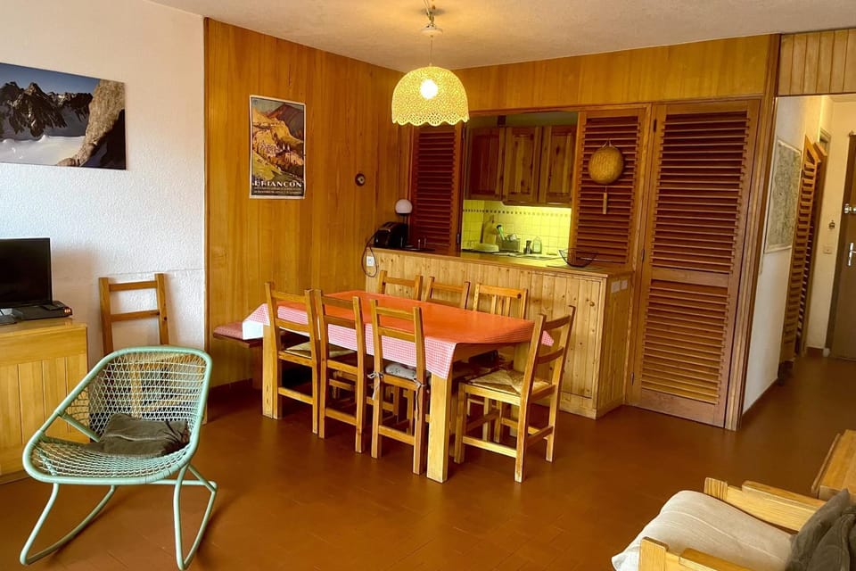 Lovely T3 with loggias close to the slopes Apartment in Saint-Chaffrey