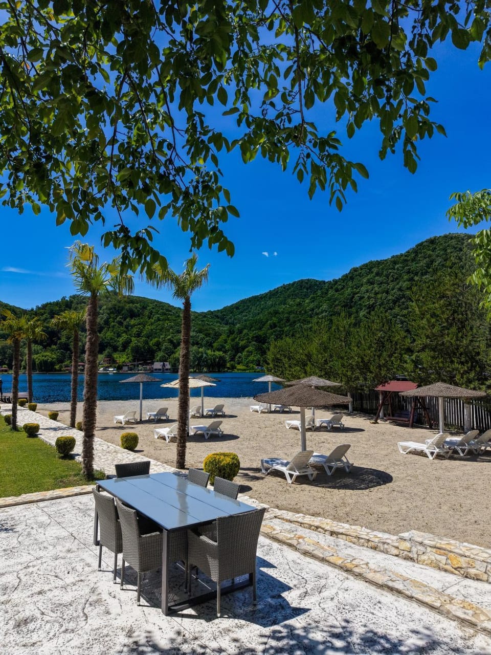 Pensiunea Mraconia Bed and Breakfast in Serbia