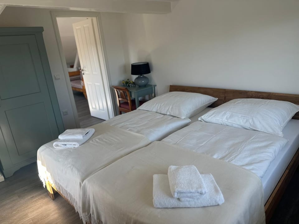 Bed, Photo of the whole room, Bedroom, towels, wardrobe