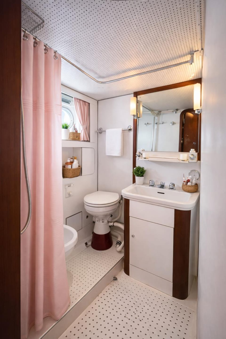 Toilet, Bathroom, Bath