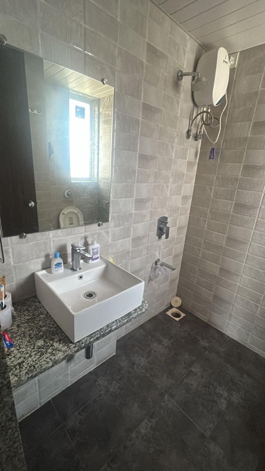 Shower, Bathroom, towels