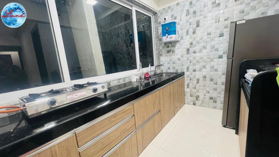 Luna Spaces -Bella Vista Near Mumbai Airport IIT Powai Vacation rental in Mumbai