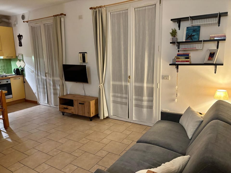 TV and multimedia, Seating area