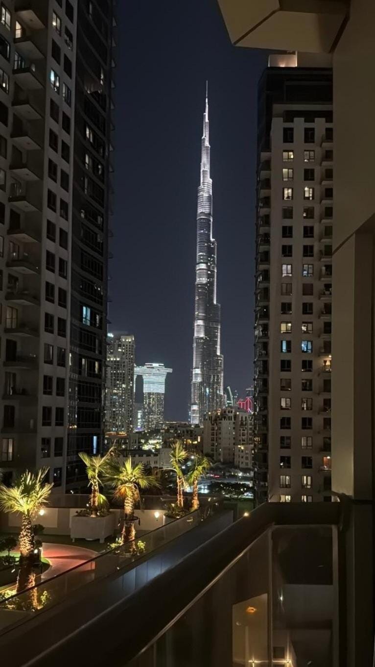 Burj Khalifa View from your Balcony Apartment in Dubai