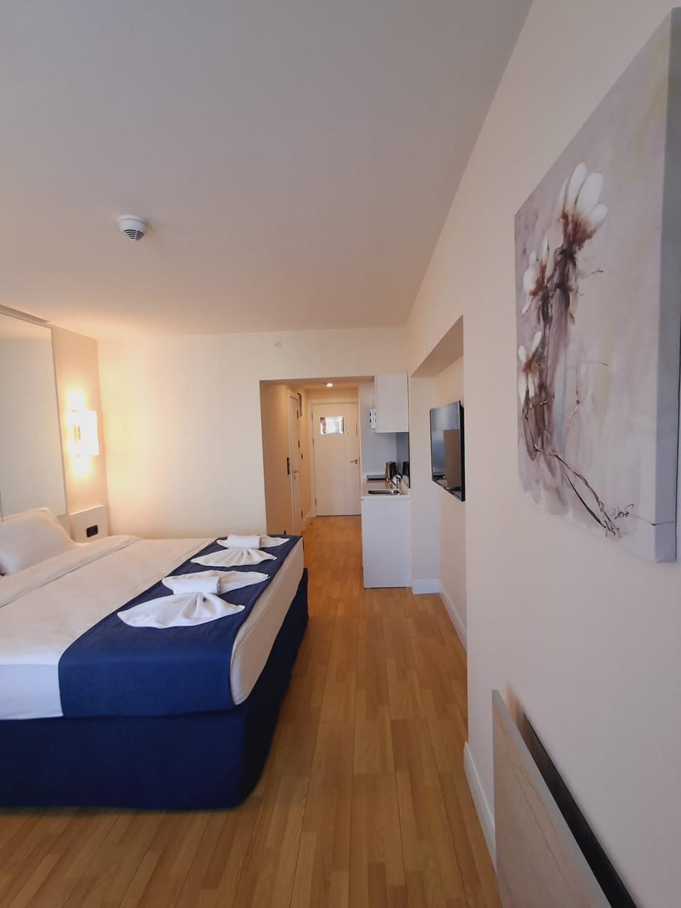 Kitchen or kitchenette, Photo of the whole room, Bedroom