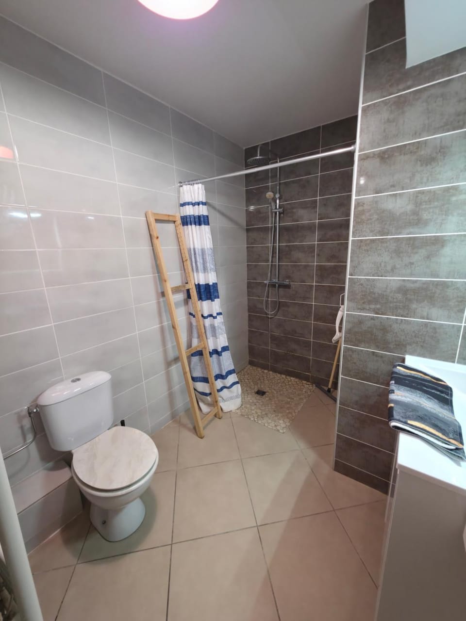 Jolie appartement avec piscine et parking privé Menton Apartment in Menton