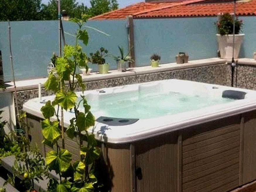 CN004 - Cesenatico, nuovo attico con terrazza e vasca idromassaggio Apartment in Gatteo a Mare