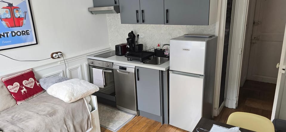 La Belle Époque Studio Apartment in Auvergne-Rhône-Alpes