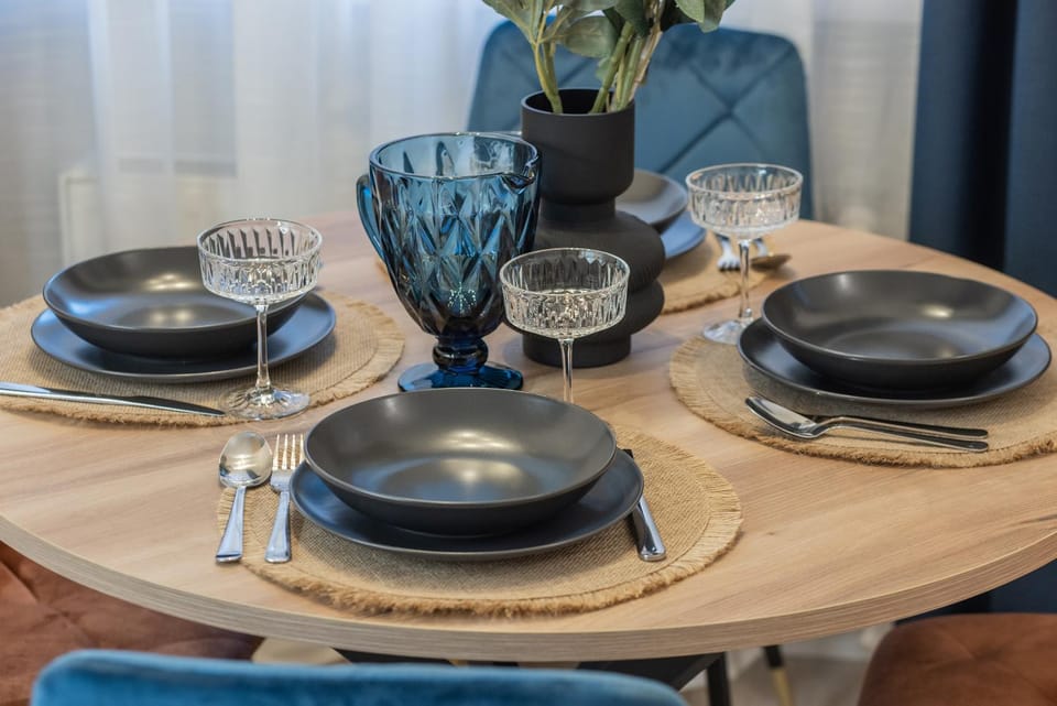 Dining area, Food