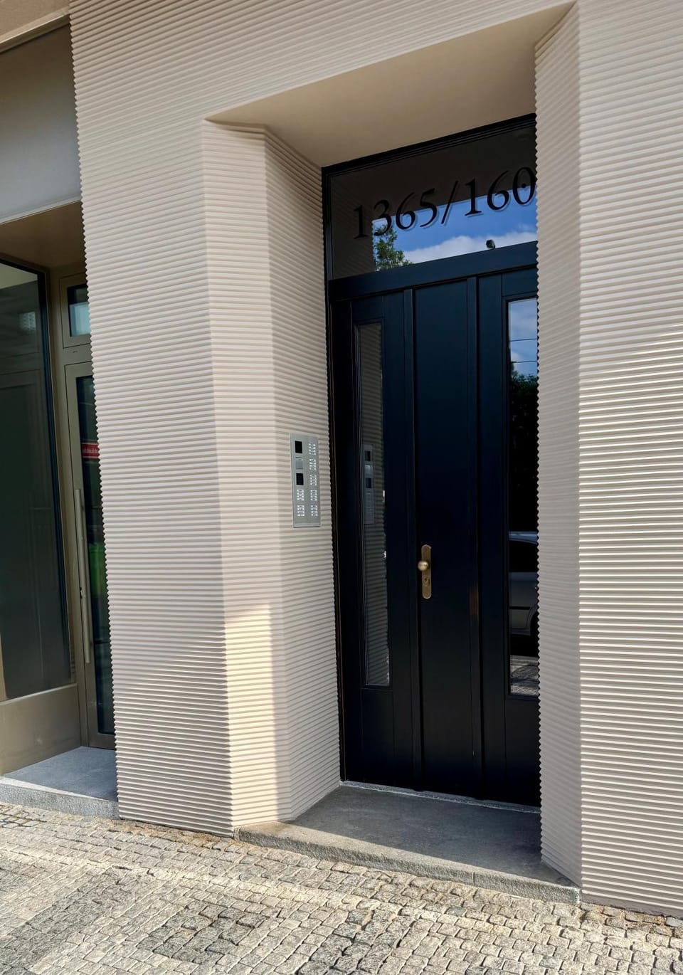 Facade/entrance