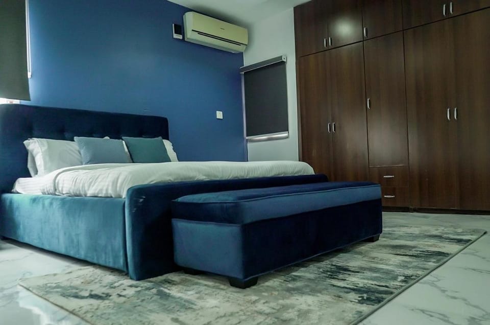 Colourful Pop Art Themed Apt - Victoria Island Apartment in Lagos