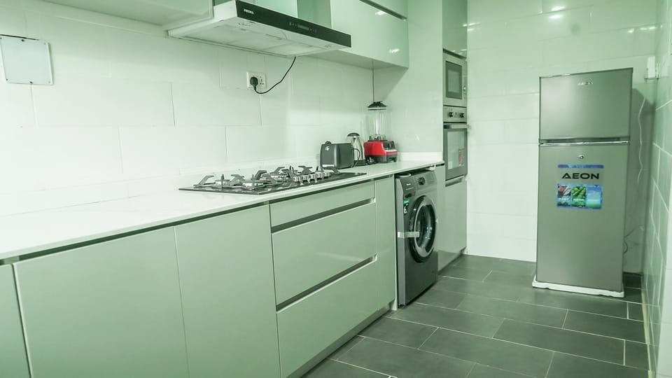 Colourful Pop Art Themed Apt - Victoria Island Apartment in Lagos