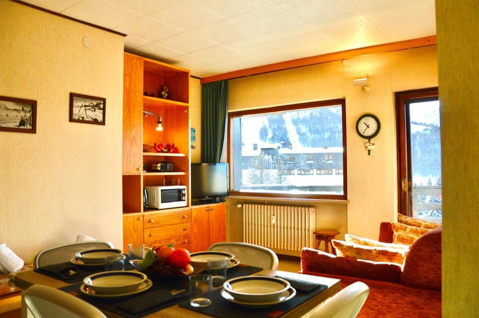 Hostdomus - Royal View Apartment in Sestriere