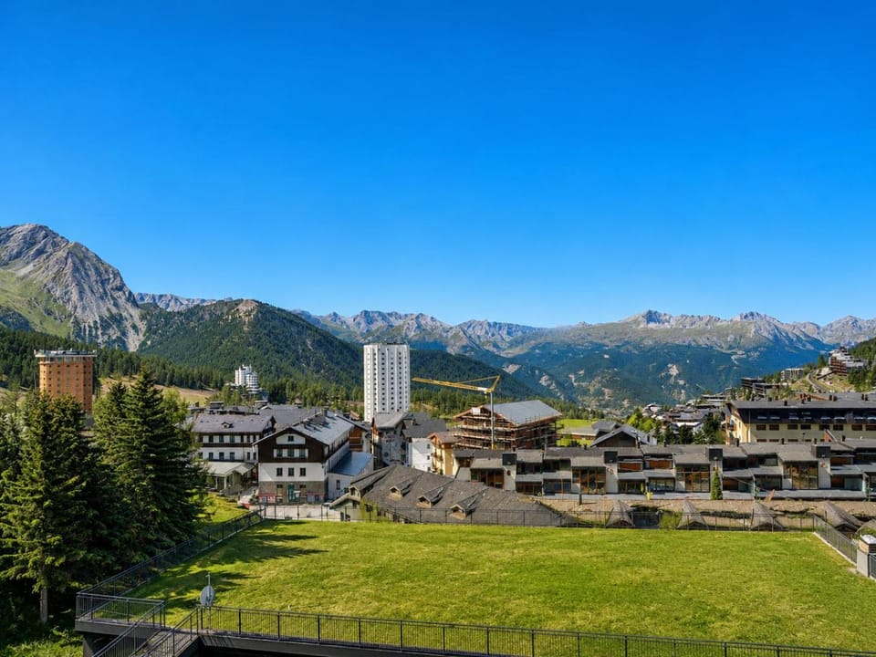 Hostdomus - Royal View Apartment in Sestriere