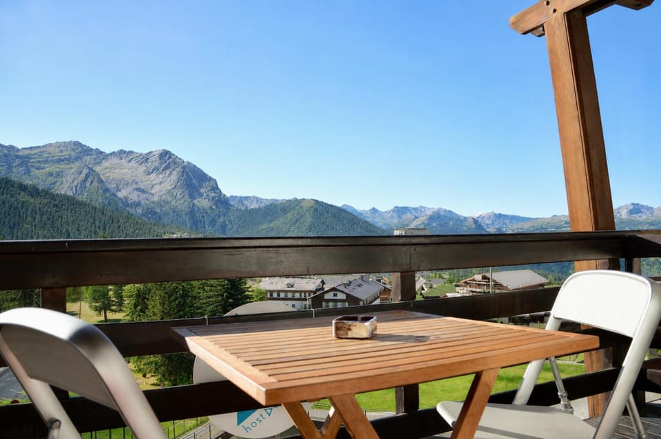 Hostdomus - Royal View Apartment in Sestriere