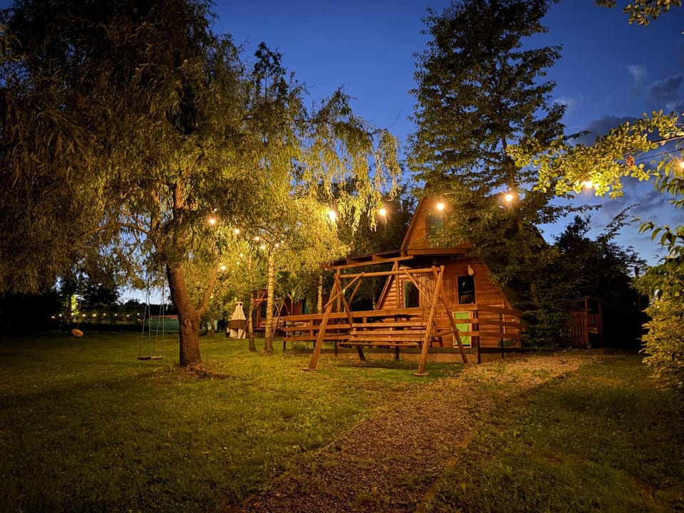 Night, Garden view, Area and facilities