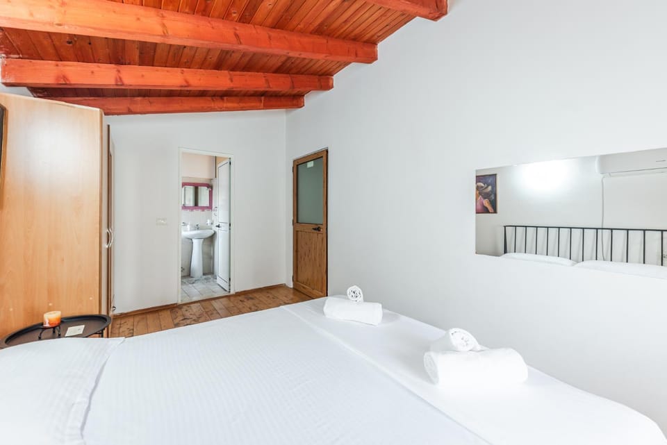 'Easy Steps' Guesthouse - Room 3 - Pro Bono by PikHost Apartment in Montenegro